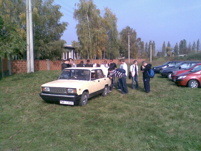 lada 2.jpg